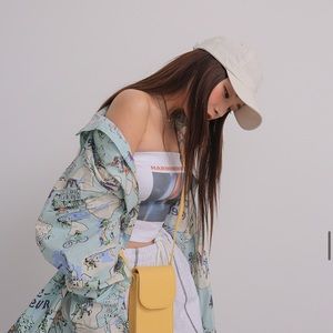 French print theme shirt Size M-L